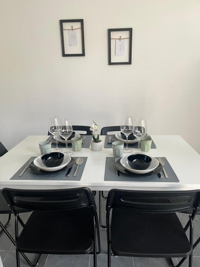 Apartment Lala ซอมโบร์ ภายนอก รูปภาพ