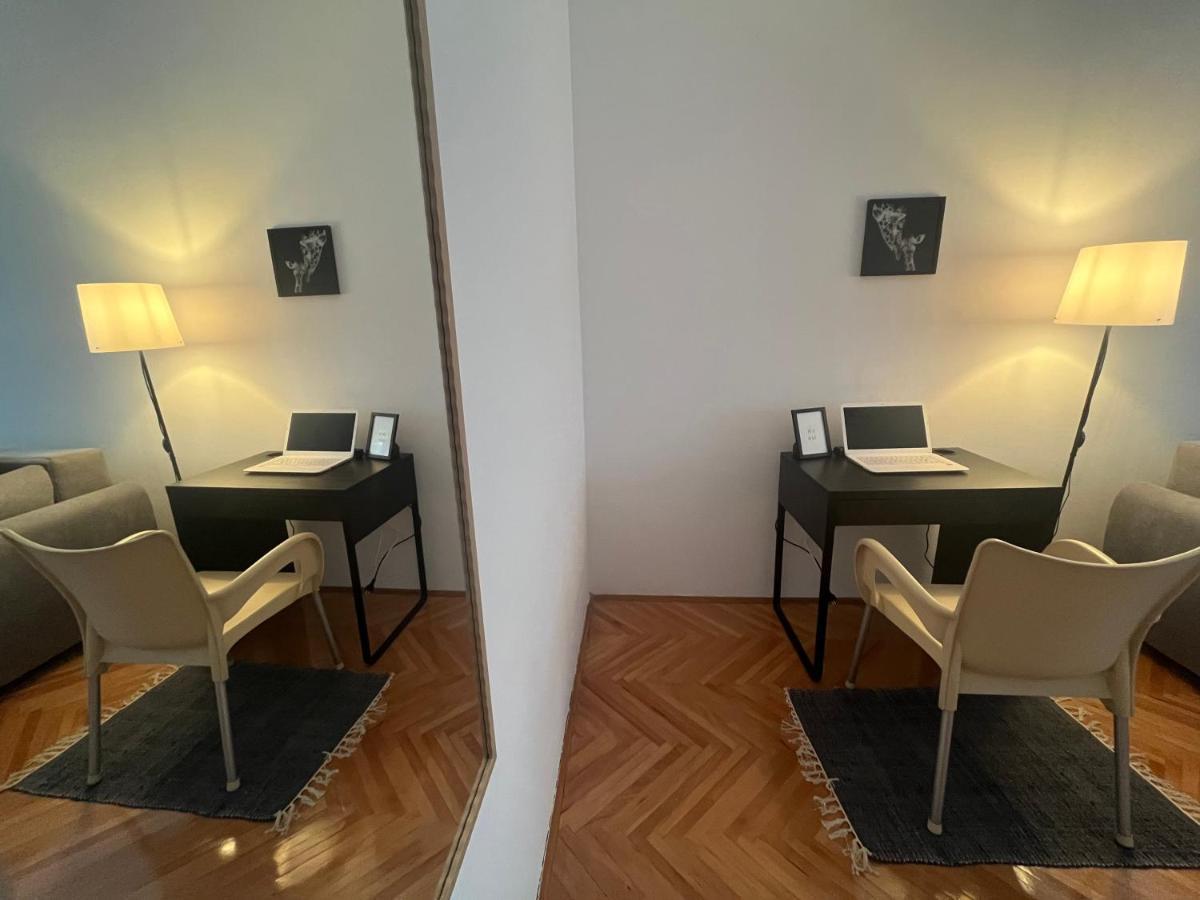 Apartment Lala ซอมโบร์ ภายนอก รูปภาพ