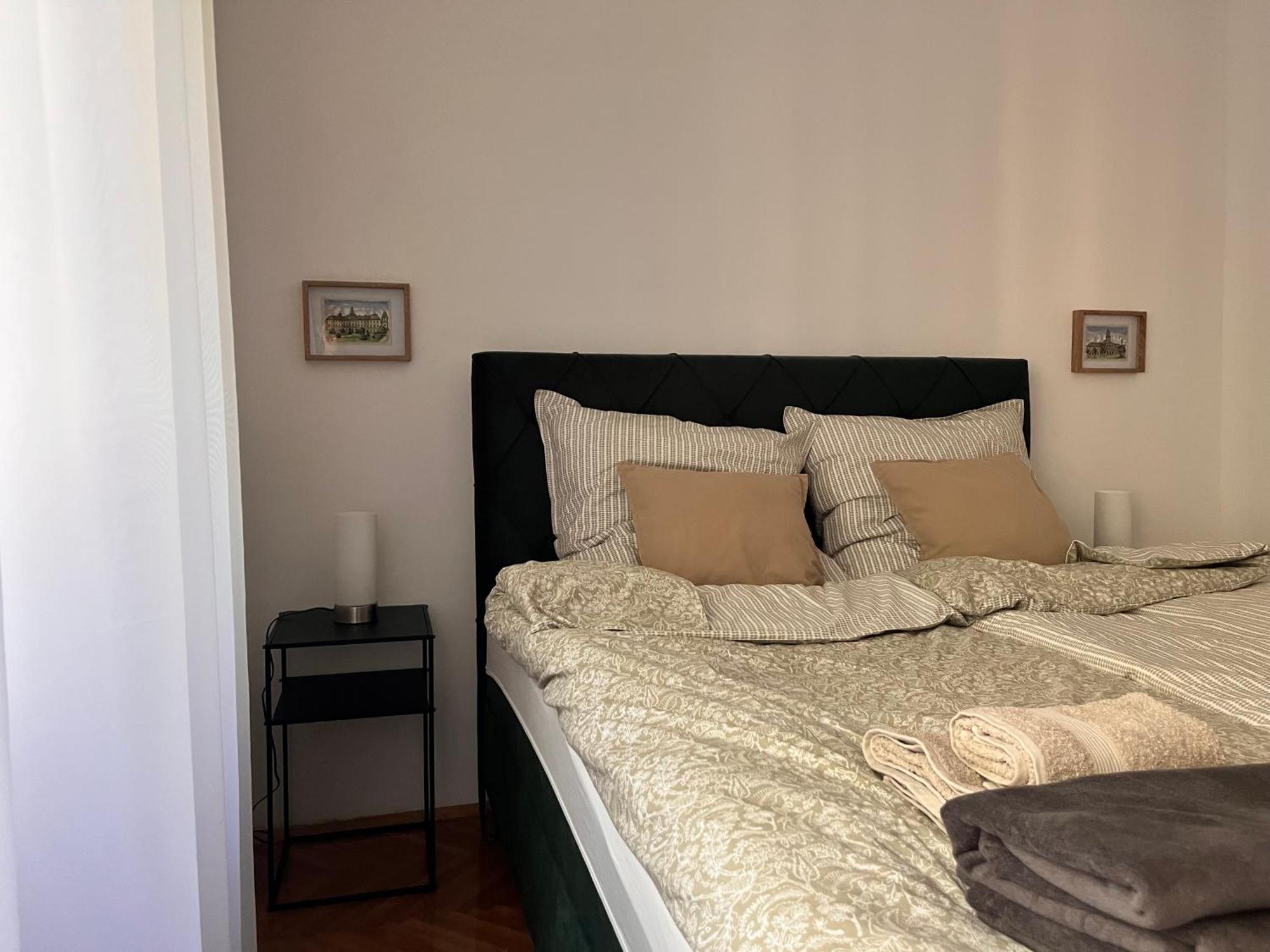 Apartment Lala ซอมโบร์ ภายนอก รูปภาพ