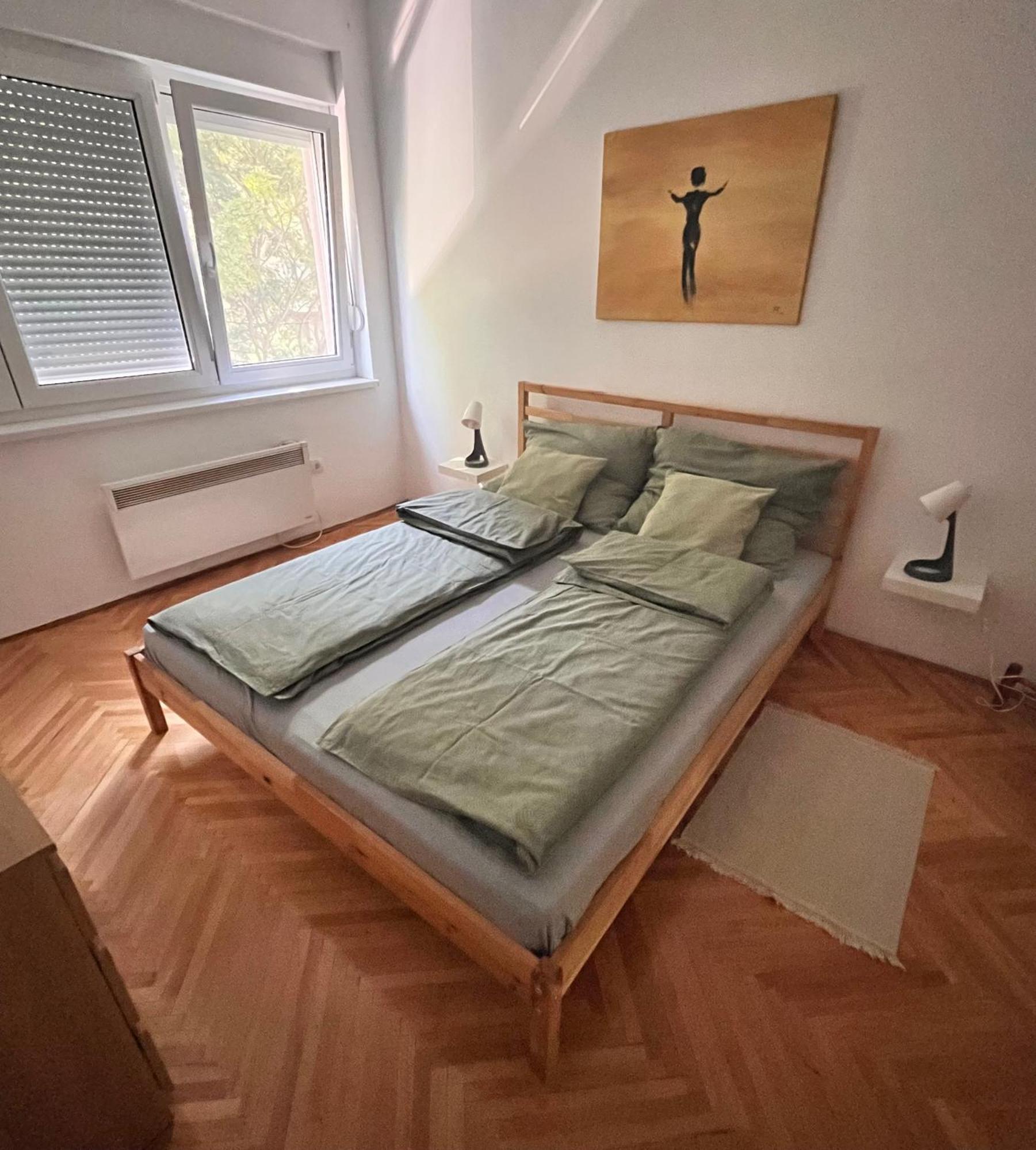 Apartment Lala ซอมโบร์ ภายนอก รูปภาพ